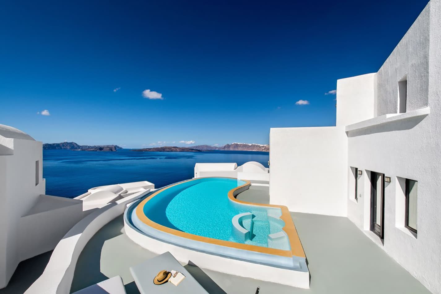 Санторини сочи сайт. Санторини Сочи. Отель Санторини Сочи. Ambassador Hotel Santorini Santorini Luxury Hotel & Villas. Отель Canaves Oia Suites.